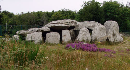 carnac-kermario-dolmen