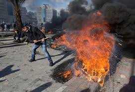 Οργή στην Παλαιστίνη: 3 νεκροί και πάνω από 1.000 τραυματίες σε σφοδρές συγκρούσεις με τον ισραηλινό στρατό.