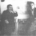 Δεξιά, ο Σκαρπέλης στις φυλακές "Αβέρωφ" (3.11.1976).