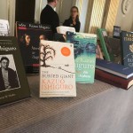 Τα βιβλία του Καζούο Ισιγκούρου παρουσιάζονται από τη Σουηδική Ακαδημία (Reuters)