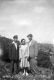 Φωτογραφία s016. Αλέκος Σουλιμιώτης με την αδελφή του Σοφία και τον Αποστόλη Παναγιωτακόπουλο. 1950.