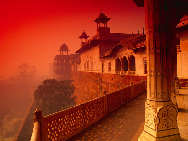 Agra-Fort,-India---1600x120.jpg