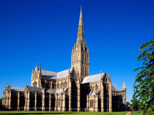 Salisbury-Cathedral,-Wiltsh.jpg