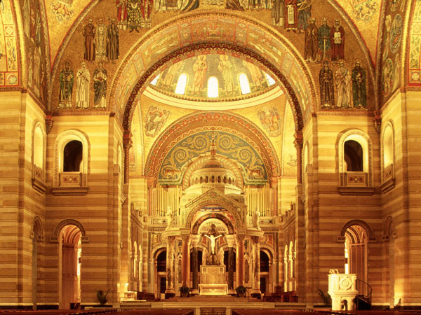 Sanctuary,-New-Cathedral,-S.jpg