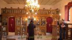Ο Άγιος Αθανάσιος στο Πετροχώρι. Ο πατήρ Θωμάς Πληθάρας και ο Δημήτρης  Γρηγορίου. 8 - 4 - 2012.